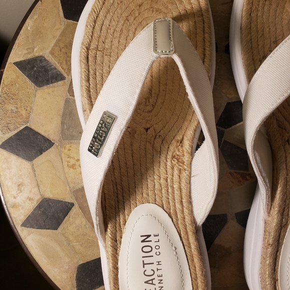 Sandals | Women Kenneth Cole Ready Canvas Thong Sandal White - Picture 8 of 9